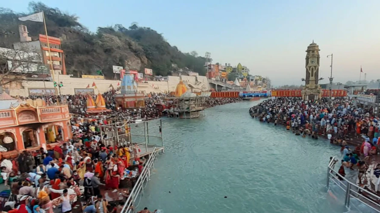 Book Shahi Snan for Maha Kumbh Mela 2025