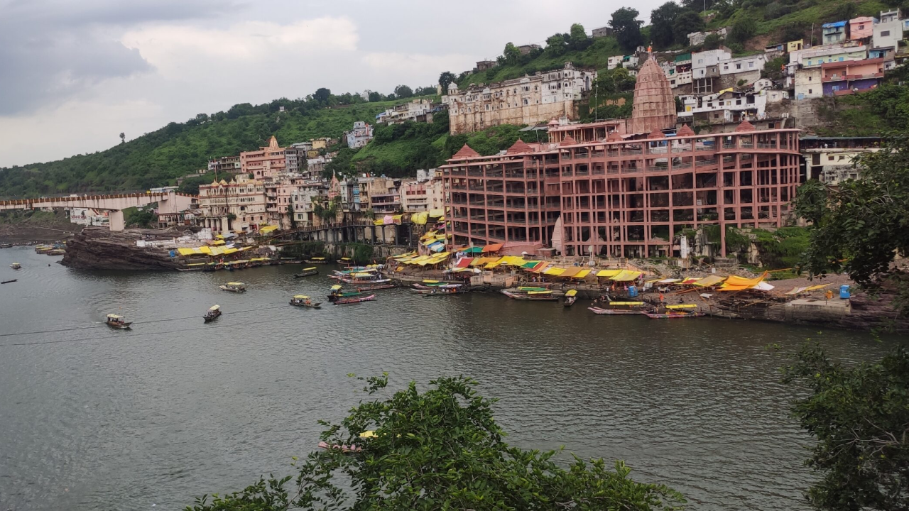 Book Omkareshwar VIP Darshan