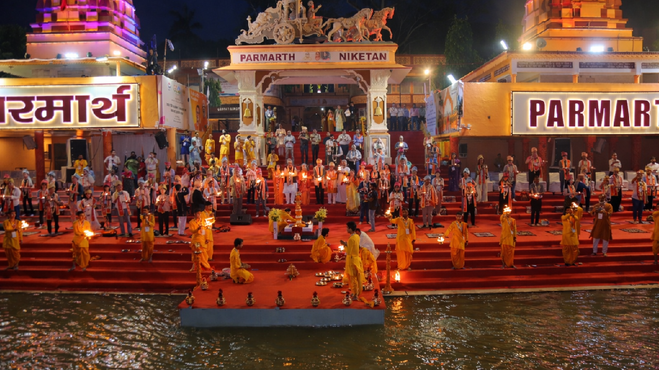 Book Ganga Aarti in Rishikesh - Parmarth Niketan
